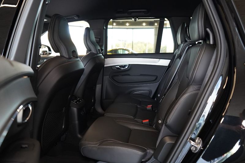 Volvo XC90 T8 PLUS Black Edition, Vzduch - fotka 44 z 50