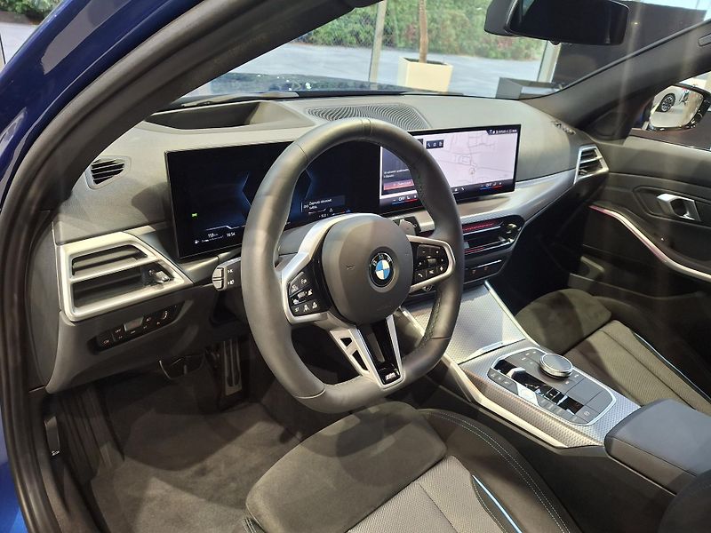 BMW Řada 3 320d xDrive Touring M-Sport - fotka 9 z 29
