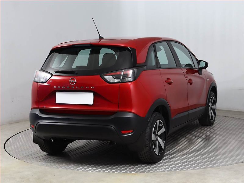 Opel Crossland X (2023) Elegance 1.2 Turbo, ČR,1.maj - fotka 5 z 13