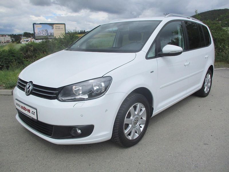 Volkswagen Touran TDI CUP*77KW*TZ*NAVI*VÝHŘEV* - fotka 1 z 50