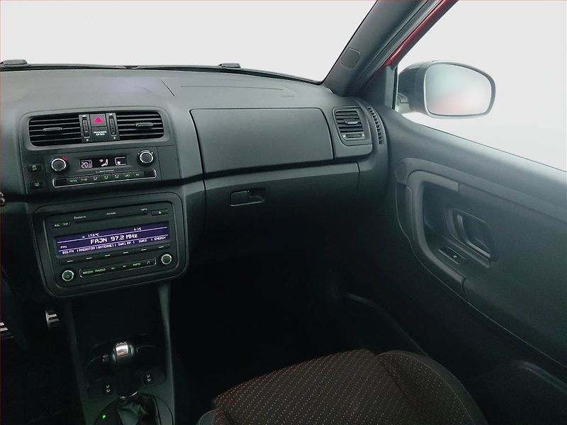 Škoda Fabia (2011) Ambiente RS 1.4 TSI, Automat - fotka 8 z 16
