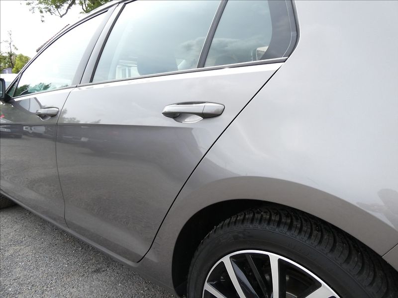 Volkswagen Golf 1,4 TSi 103kW DSG,webasto,xeno - fotka 16 z 50