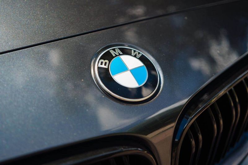 BMW Řada 2 (2019) M240i xDrive - fotka 10 z 36