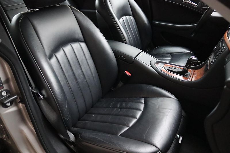 Mercedes-Benz CLS CLS 350 200kW - fotka 48 z 50