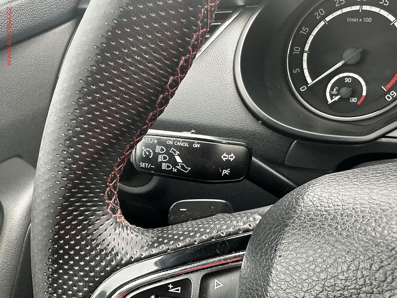 Škoda Octavia (2016) 2.0TDi, ČR, DSG, bixen - fotka 13 z 19