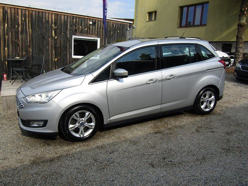 Ford Grand C-MAX (2016) 1.5 TDCi 88kW - fotka 2 z 37