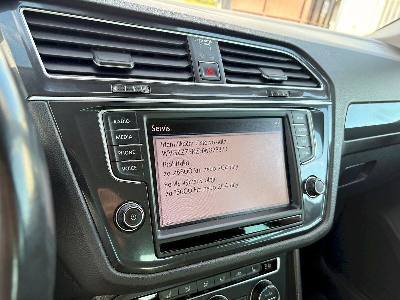 Volkswagen Tiguan (2016) TDI 110 kW 4x4 DSG Highline - - fotka 15 z 28