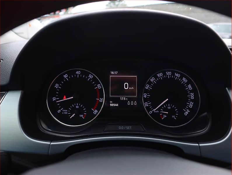 Škoda Fabia (2016) Ambition 1.2 TSI, Serv.kniha - fotka 11 z 16