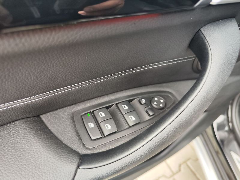 BMW X1 20d 2.0/140kW xDrive AT - fotka 33 z 34