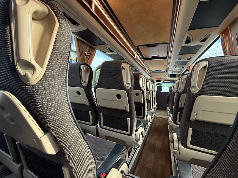 Mercedes-Benz (2019) 519CDI XXL / 3.0 V6 / 24+1   - fotka 7 z 16