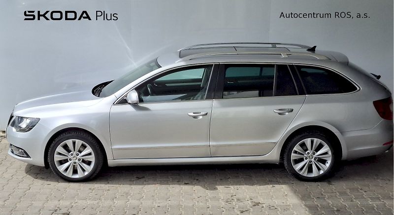 Škoda Superb (2013) combi  ELEGANCE L4 103/2,0 DSG - fotka 3 z 26