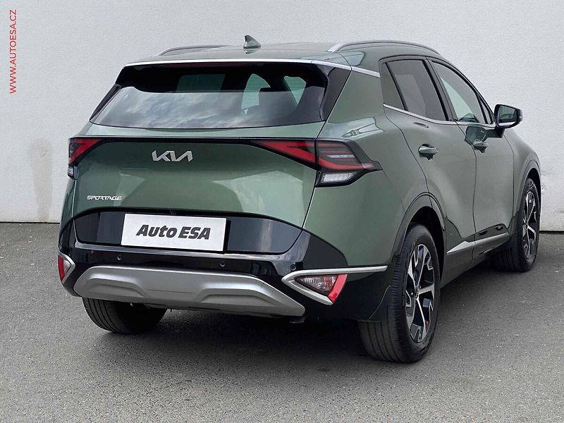 Kia Sportage (2023) 1.6 T-GDi, 1.maj,ČR, TOP - fotka 4 z 21