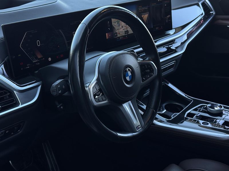 BMW X7 (2022) 40d 250kw M-Packet - fotka 15 z 60