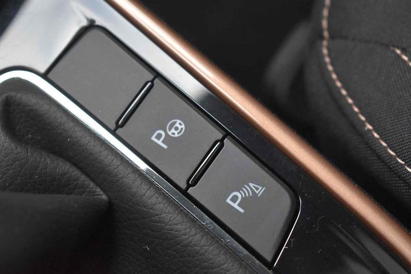 Nová Fabia v Jizerských horách s výhledem na Ještěd