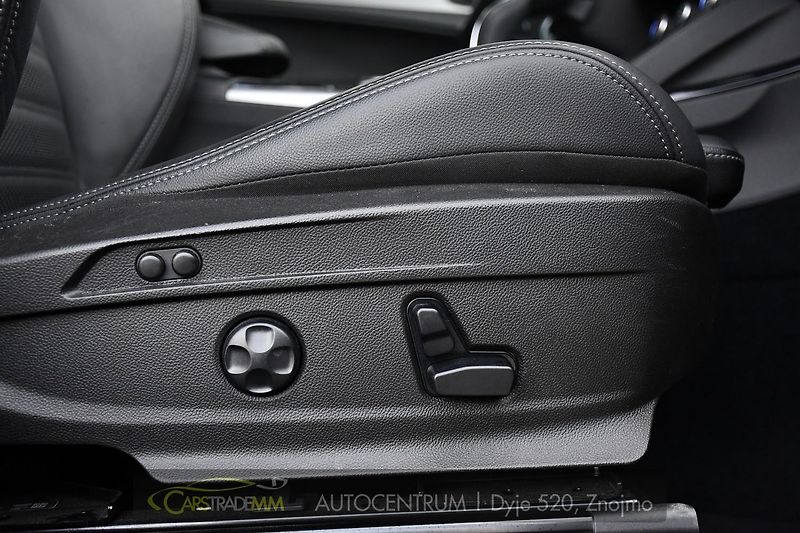 Alfa Romeo Stelvio 2.2 D154kW Veloce AT8-Q4 - fotka 24 z 56