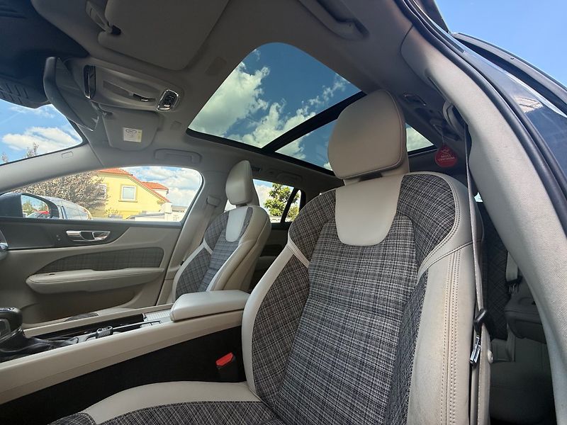 Volvo V60 (2018) D4 Momentum - Automat - 140 kW - fotka 13 z 28