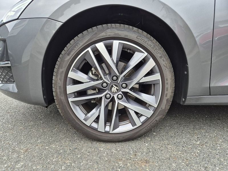 Škoda Octavia 130 let Premium 1.5 TSI 110 kW - fotka 12 z 39