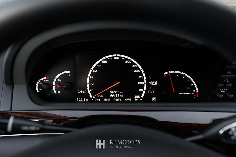 Mercedes-Benz Třídy S (2013) AMG S 63 5.5 V8 Biturbo - fotka 44 z 56