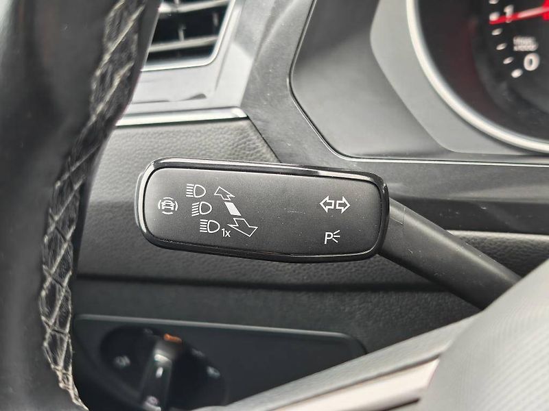 Volkswagen Tiguan 6G 1,5TSi - fotka 13 z 21