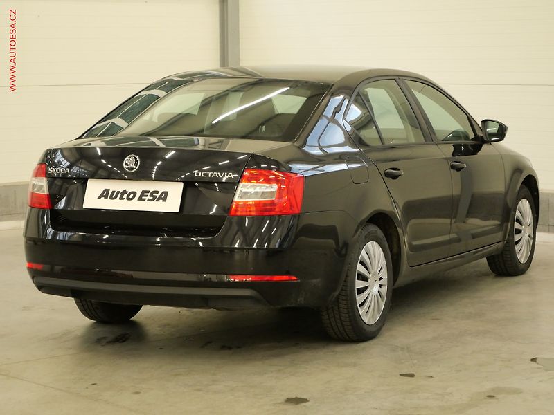 Škoda Octavia (2016) 1.6 TDi, ČR, Ambition - fotka 4 z 18