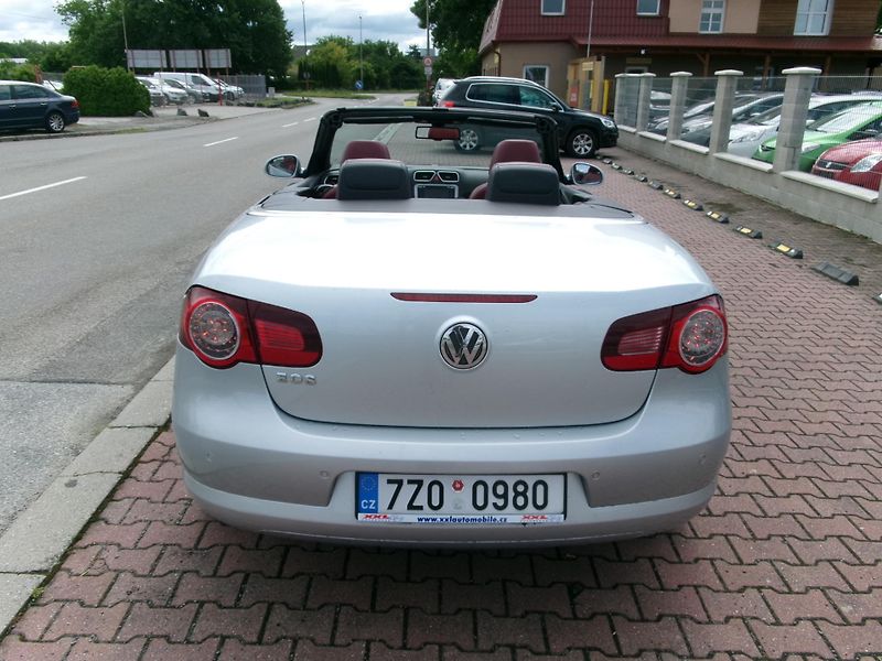 Volkswagen EOS (2008) 2,0TDI 8V CABRIO  - fotka 6 z 45