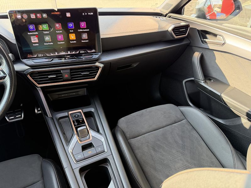 Cupra Leon (2025) VZ 2.0TSI 245kW 4X4 SP DSG TOP - fotka 22 z 44