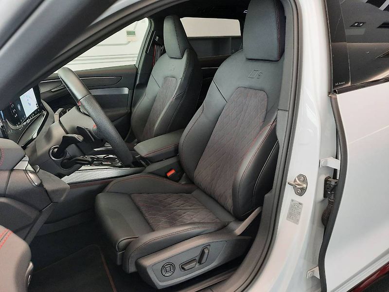 Audi A6 (2026) Avant S-Line 3.0 TFSI quattro - fotka 7 z 37