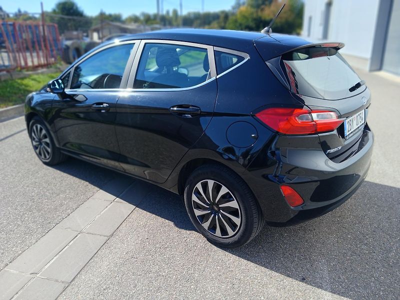 Ford Fiesta (2022) 1,0 EcoBoost Titanium 74 kW 6 - fotka 4 z 20