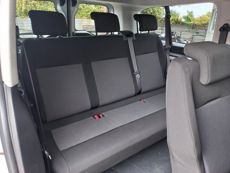 Toyota ProAce Verso (2023) 2.0D-4D 106kW L2 9-míst ČR DPH - fotka 12 z 17