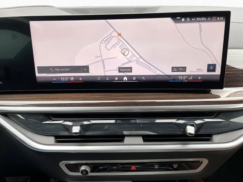 BMW X6 xDrive40d M-Sport Pano HuD 360 - fotka 10 z 11