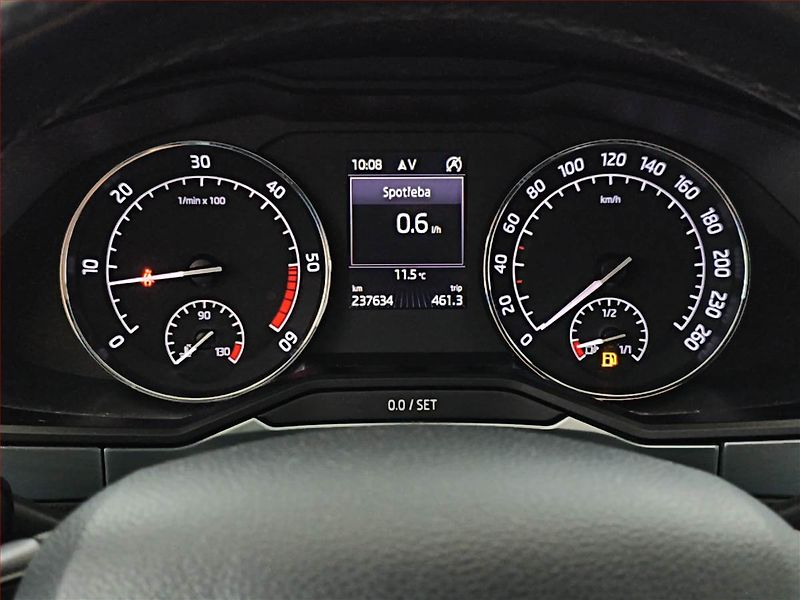Škoda Superb (2015) Ambition Plus 1.6 TDI, Navi - fotka 10 z 16