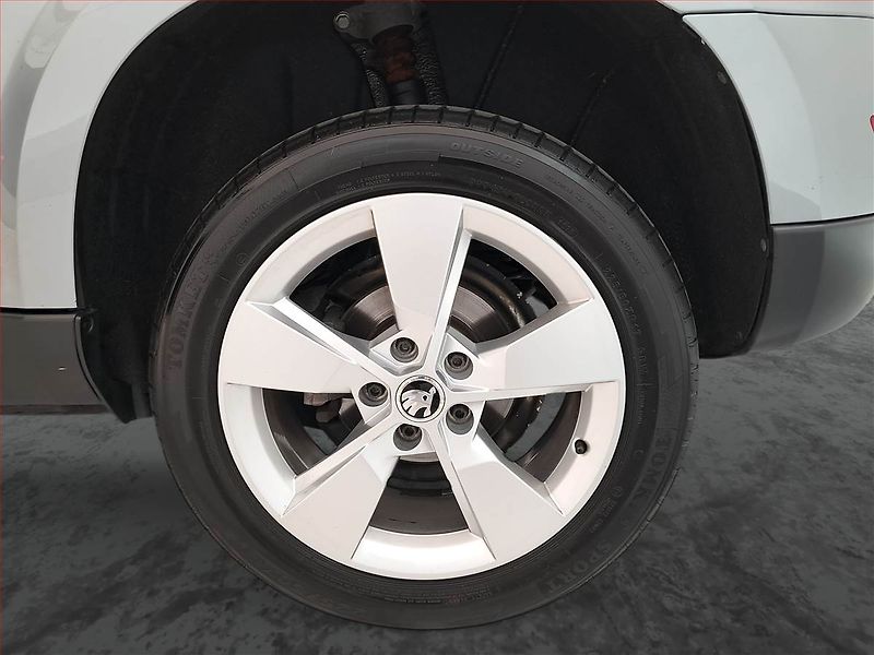 Škoda Yeti (2016) 1.2 TSI, Serv.kniha, Tempomat - fotka 15 z 16