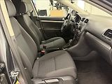Volkswagen Golf 1,6 TDi 77 KW DSG NAVI PDC - náhled 11