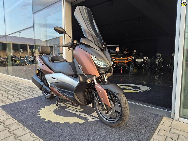 Yamaha X-Max 300 (2018) - fotka 2 z 24