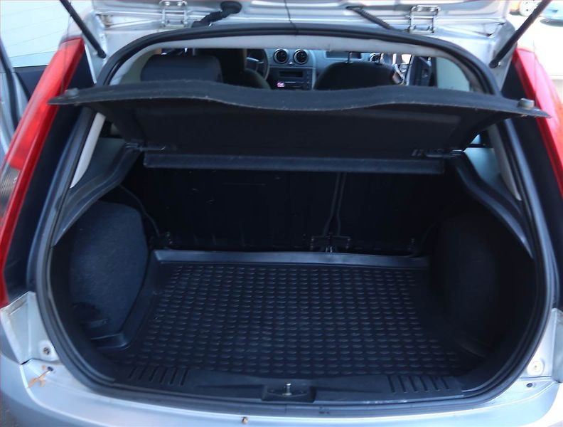 Ford Fiesta (2005) 1.3 i, nová STK, levný provoz - fotka 13 z 13