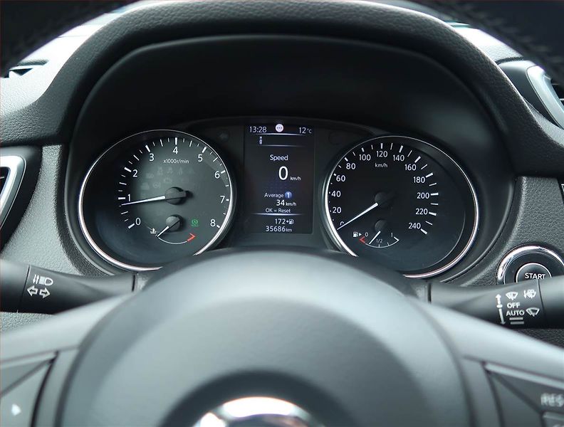 Nissan Qashqai (2018) N-Connecta 1.2 DIG-T - fotka 11 z 16