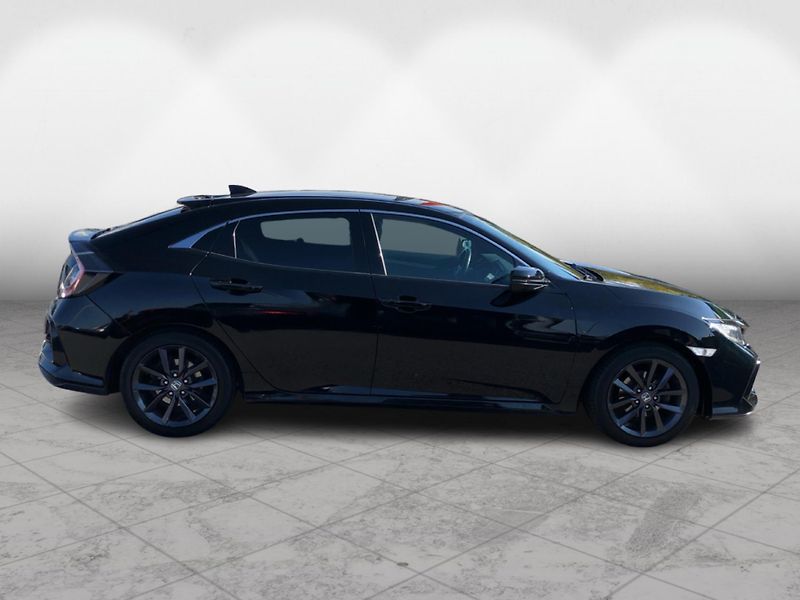 Honda Civic 1.0 VTEC Elegance - fotka 8 z 28