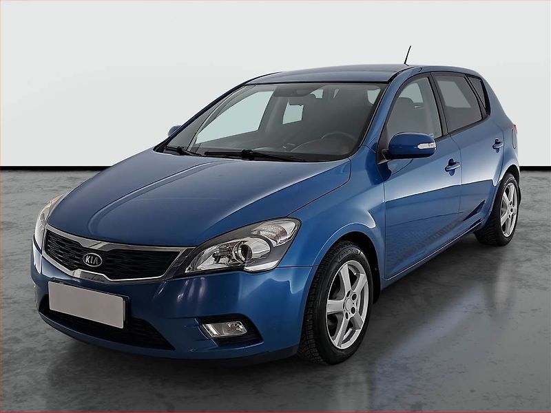 Kia Ceed (2011) 1.6 CVVT, po STK, jezdí dobře - fotka 2 z 19