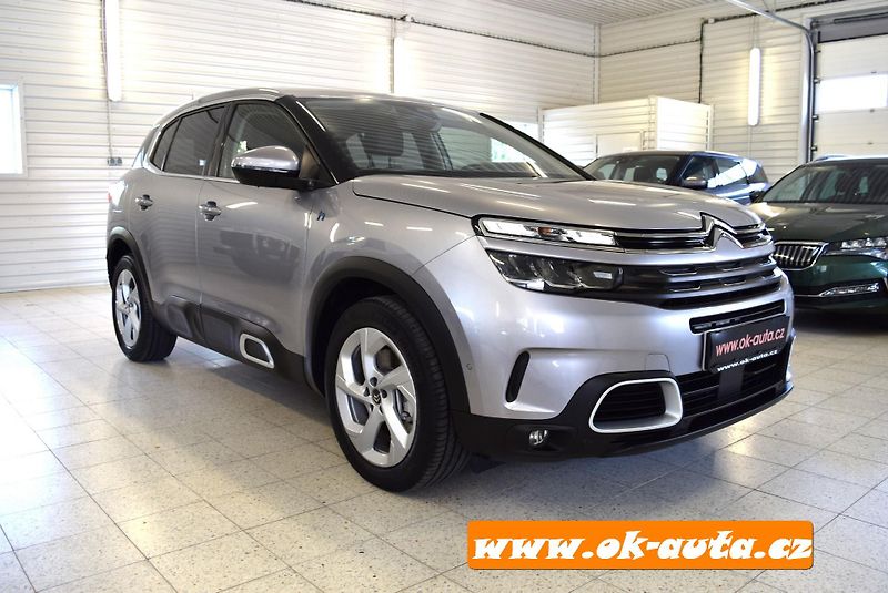 Citroën C5 Aircross HYBRID 225 ě-EAT8 165 kW-DPH - fotka 10 z 68
