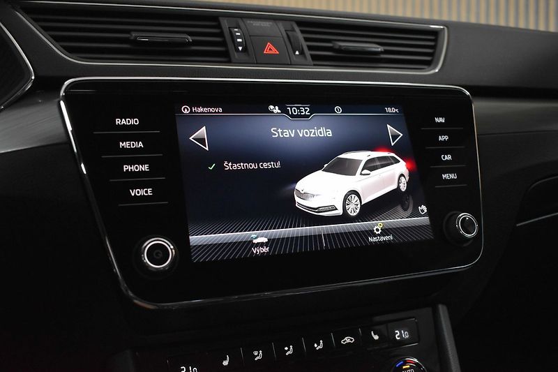 Škoda Superb 2.0 TDI REZERVACE - fotka 32 z 43