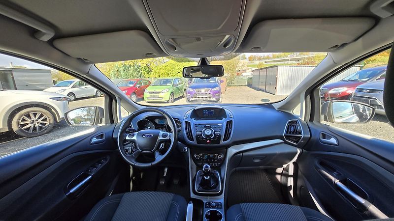 Ford Grand C-MAX 1.6 16V TITANIUM 7MÍSTNÝ  - fotka 20 z 42