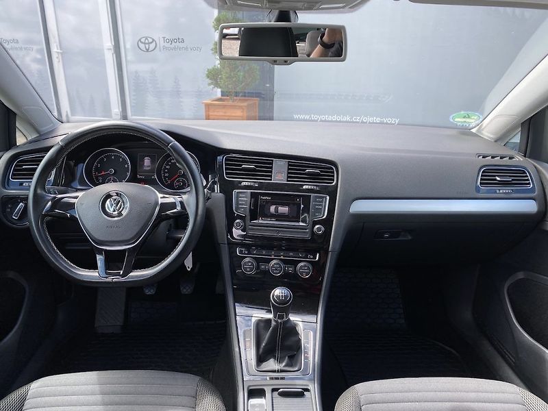 Volkswagen Golf 1.2TSi, Cup, 2x kola - fotka 12 z 28