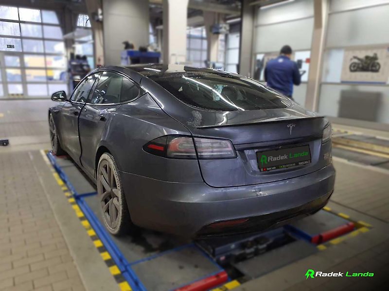 Tesla Model S (2023) Plaid (760 kW) | 1033 koní - fotka 8 z 8