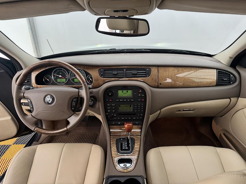 Jaguar S-Type 2.7d*152kw*AUT*CZ* - fotka 16 z 29