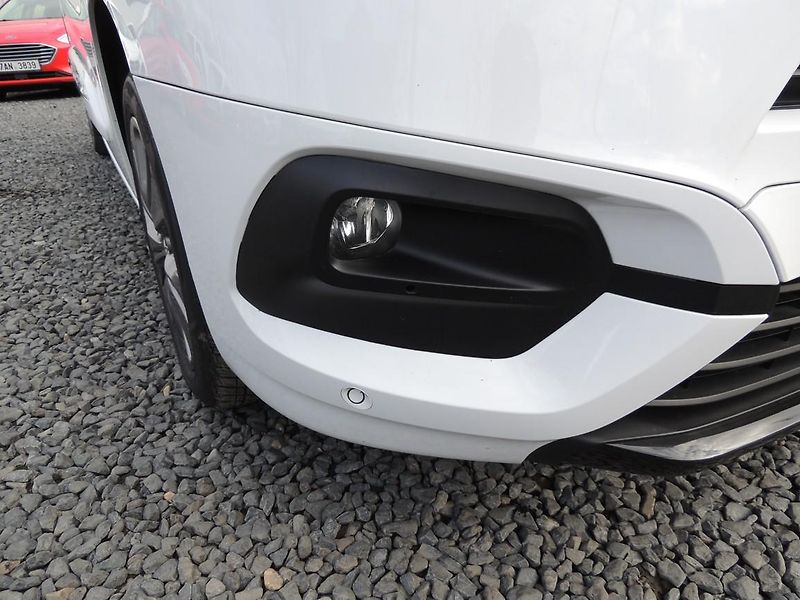 Toyota ProAce City Verso (2023) 1.2T,81kw,Family,7míst,1maj.ČR - fotka 11 z 76