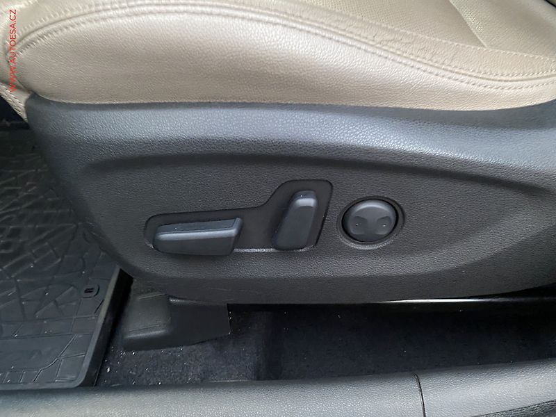 Hyundai Tucson (2017) 2.0 CRDi 4x4, ČR, Style - fotka 14 z 19