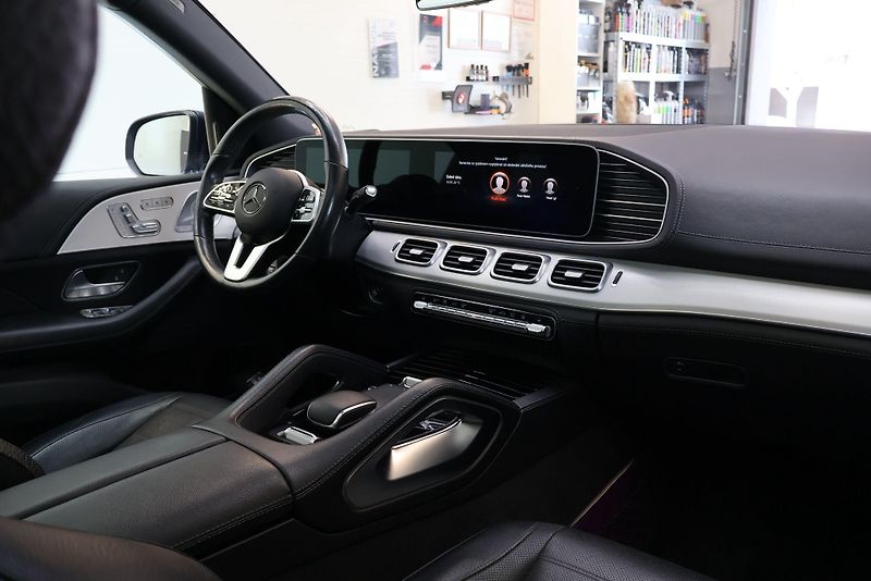 Mercedes-Benz GLE (2020) 350de masáž-nez. top.-Panorama - fotka 9 z 14