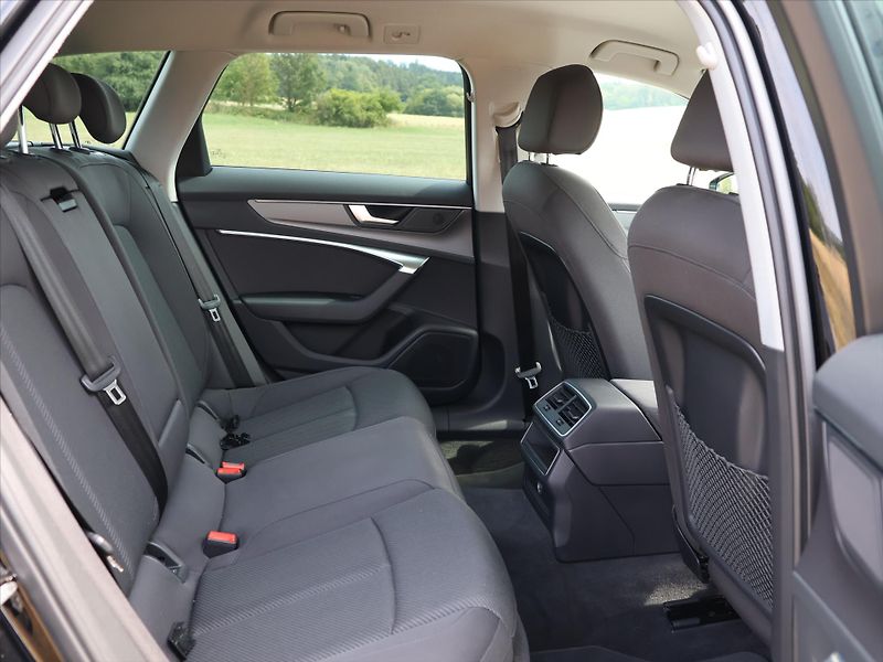 Audi A6 2.0 40TDI 150kW Aut. Sport - fotka 14 z 39