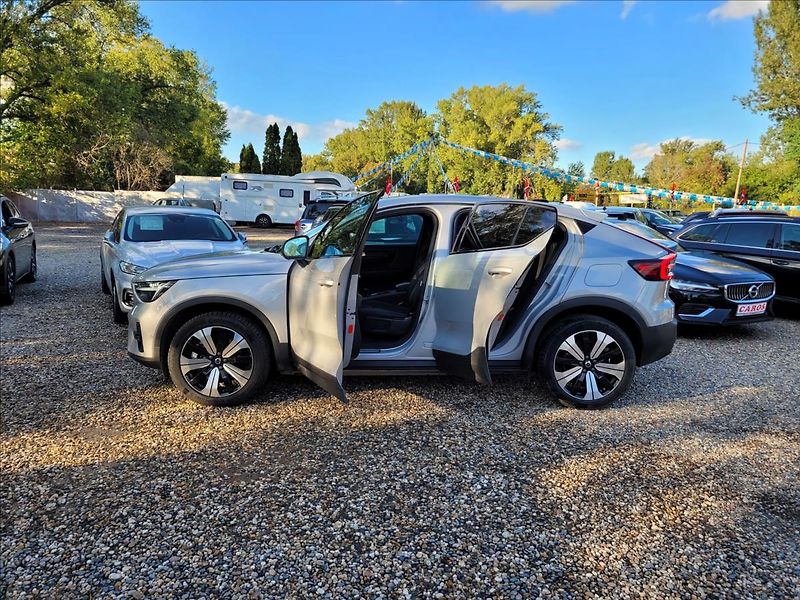 Volvo C40 0,0 Recharge Ultimate SOH 90,3 - fotka 17 z 50