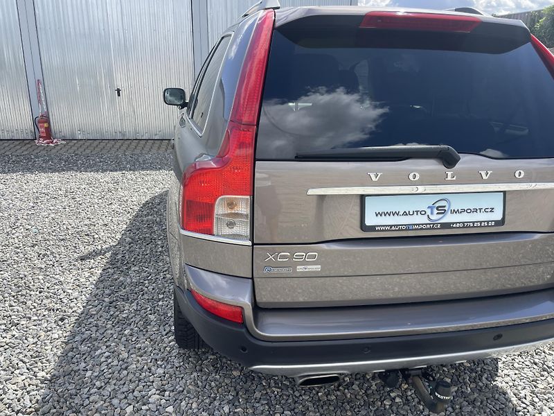 Volvo XC90 2.5TDi D5 200PS AWD R-DESIGN!! - fotka 39 z 180